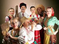 Kasakkanaiset ja soitinyhtye Ozornie naigriši (Donetsk)